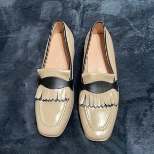 Casual flat shoes